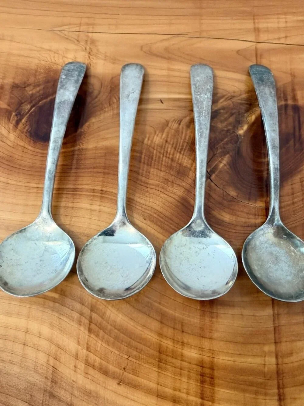 Set of 4, Italy Silverplated Silver Tone Spoons Flatware.